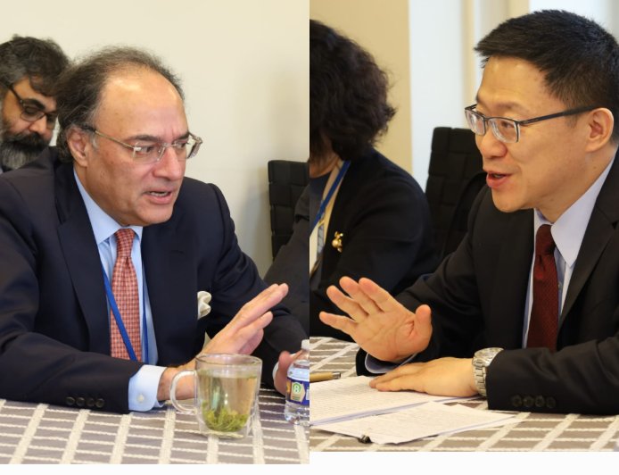 Muhammad Aurangzeb Meets Chinese Vice Minister of Finance