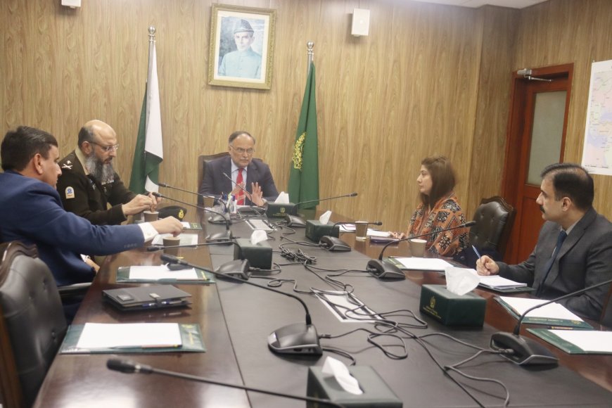 Ahsan Iqbal Stresses Investor-Friendly Policies, Urges SEZ Reforms Under CPEC